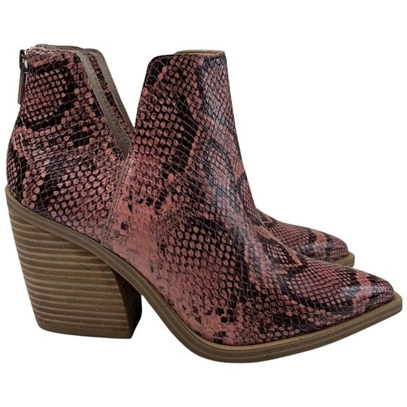 Vince Camuto Shoes - NEW Vince Camuto Pink Snakeskin Pointed Toe Gigietta Booties